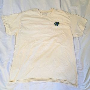 Riot society 100% cotton t-shirt with heart Earth embroidery
